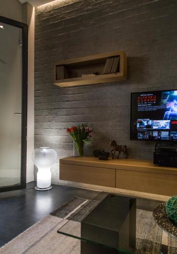 BRAND NEW 2018 LUXURY APARTMENT 10' MINUTES WALK FROM ACROPOLIS AND 6 FROM METRO, Athens (photo 4)