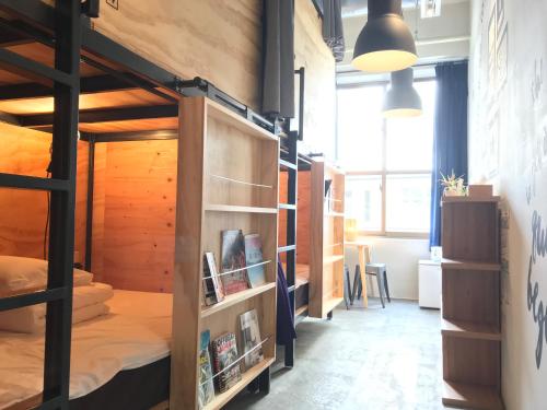 Bunk Bed in Mixed Dormitory Room image 6
