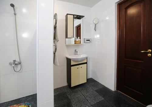 Priboy Hotel - image 3