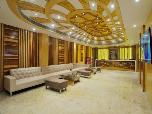 Lobby, The Gold Regency in New Delhi