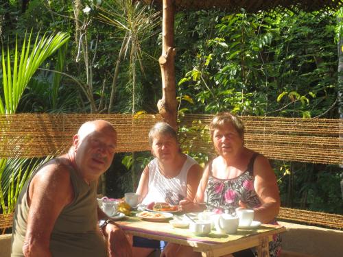 Jungle Holiday Home - image 5