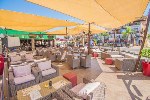 Windmills Hotel Apartments - image 5