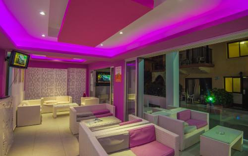 Lobi, Windmills Hotel Apartments in Protaras