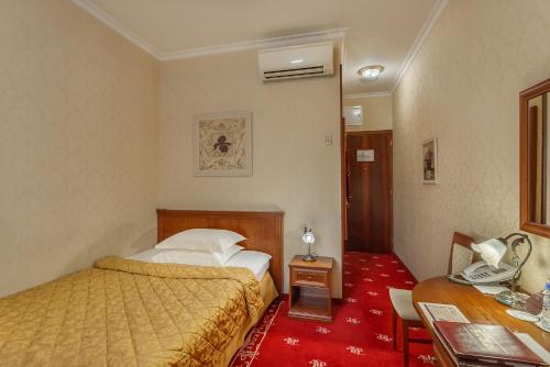 Kebur Palace Hotel In Moscow Room Deals Photos Reviews - 