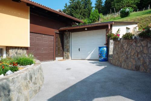 Apartment Jorsi with Mountain View