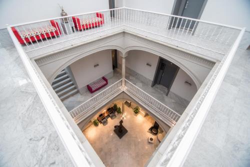 Petit Palace Santa Cruz - image 6