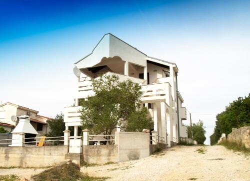  Holiday Apartments Paloma in Ždrelac