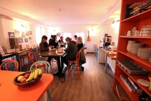 キッチン, Galway City Hostel - Solo Traveller Hostel in ゴールウェイ