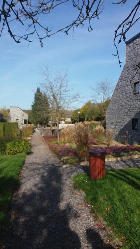  La cachette, Pension in Ny