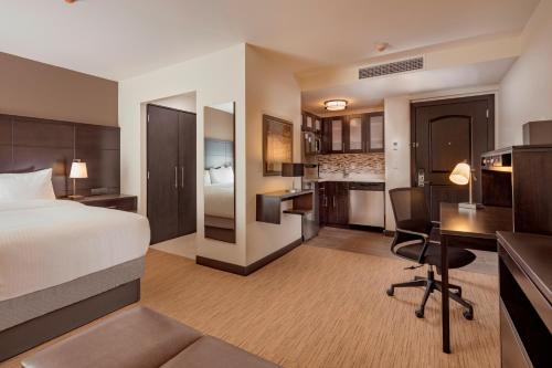 Staybridge Suites - Irapuato, an IHG Hotel in Irapuato, Mexico