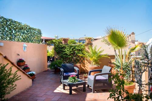 Pantheon Inn - image 7