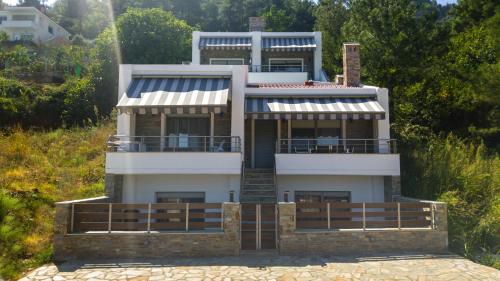 Ntinas Filoxenia - Villas gîte à louer Moní Esfigménou