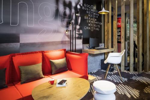 Общ салон/телевизионна зона, ibis Clichy Centre Mairie in Клиши