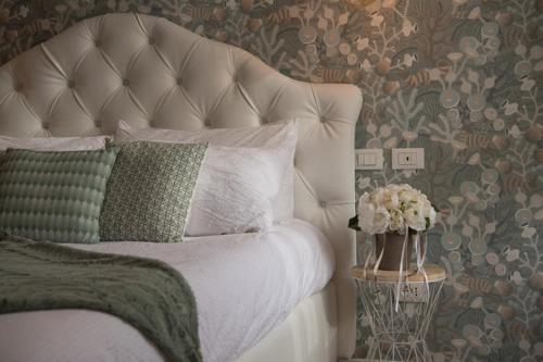 Lainez Rooms & Suites - image 5