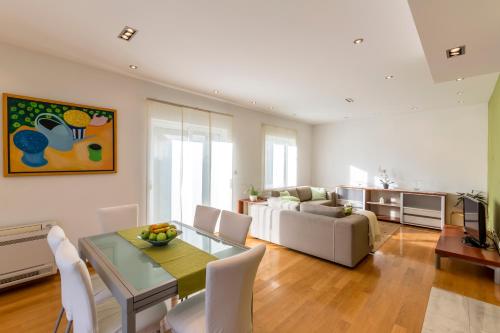  Full Apartment in Podstrana