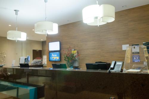 Lobby, Impar Suites Expominas in Oeste