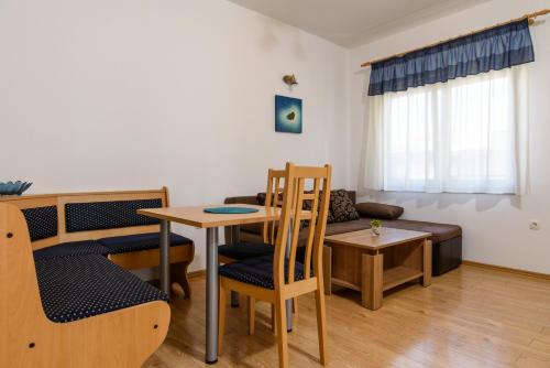 Apartments Sofija - image 11