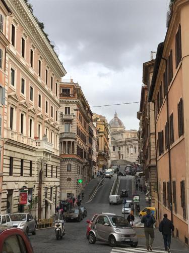 Urbana Apartment Colosseum - image 8