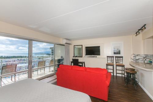 Ilikai Tower 1402 Yacht Harbor View 1BR - image 6