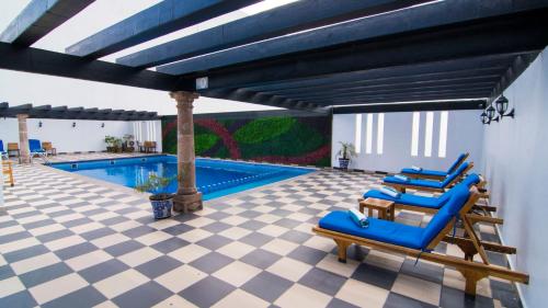 泳池, 莫拉萊斯歷史及殖民地市中心酒店 (Hotel Morales Historical & Colonial Downtown core) in 瓜達拉哈拉市中心