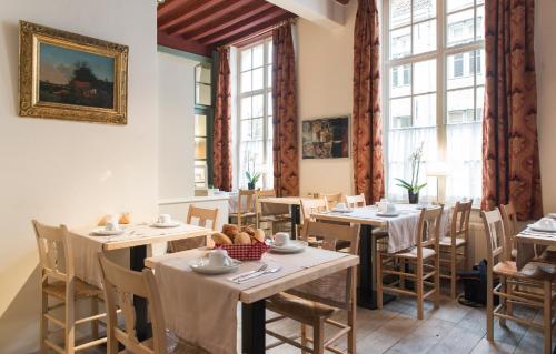 Hotel Adornes - image 12