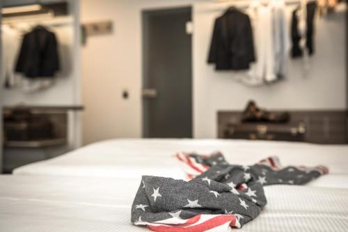 Double Room image 6