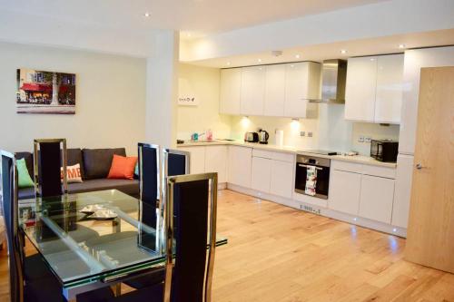 Beautiful And Spacious London Apartment (cs), Vauxhall, London