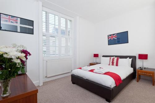 Hamptons Brighton - image 3