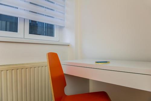 Roze Apartment - Tap to explore photos