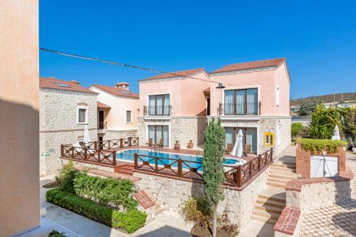 Cocos The Club Solto Located in Alacati, Premier Solto Hotel By Corendon is a perfect starting point from which to explore Cesme. The property has everything you need for a comfortable stay. Service-minded staff will welc