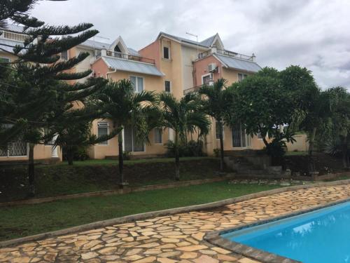 BR Court Hillvilla Flic en Flac