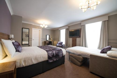 Innkeeper's Lodge Norwich - image 7