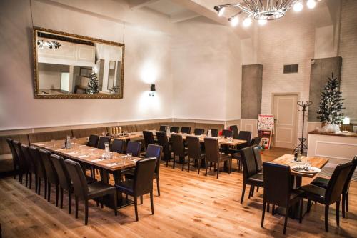 Ресторан, Hotel Grand in Жиліна