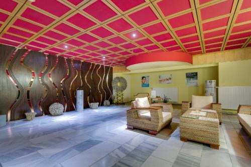 Spa, 雷恩施泰格布利克假日酒店 (Ferien Hotel Rennsteigblick) in 弗里德里希羅達