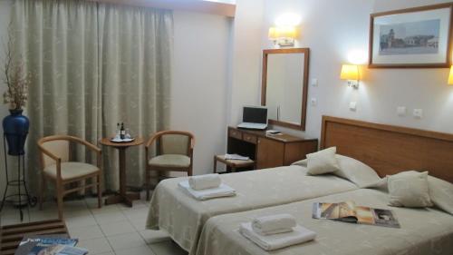Double or Twin Room - Non-Smoking image 10
