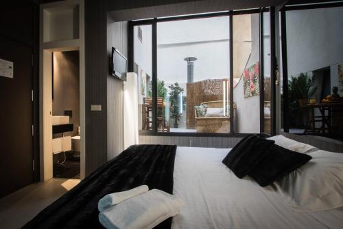Cosy Rooms Embajador - image 3