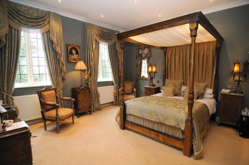 3 twin beds