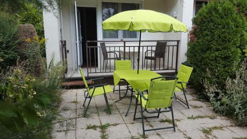  Detti Apartman, Unterkunft in Vonyarcvashegy