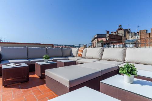 Aparteasy - Deluxe Family Apartments with Pool 4