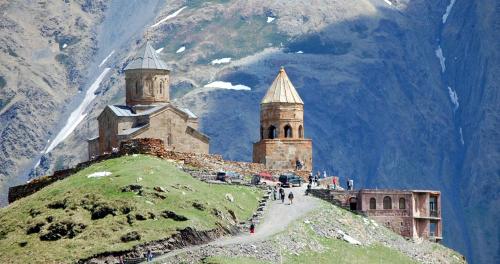 Gudauri Redco Block 4/304 - Tap to explore photos