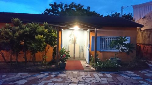 Exterior view, Natural High B&B near Yanzihkou Trail (Swallow Grotto)