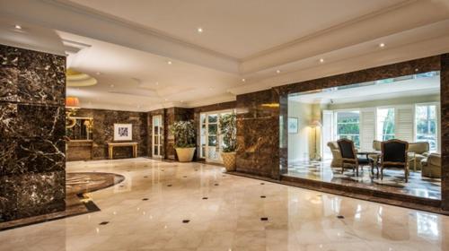 バタビア ホテル アンド サービスド アパートメンツ