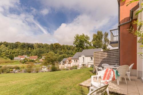 Зовнішній вигляд готелю, Normandy Garden Village Pierre Vacances in Бранвіль