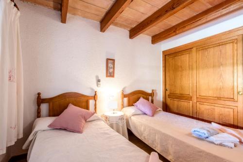 Three-Bedroom House image 5