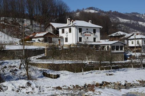 Guest House Ivan - image 4