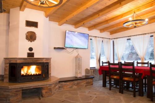 Guest House Ivan - image 12