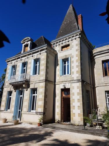 Chateau de L'Allee chambre d'hôte Le Mas-d'Agenais