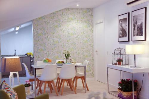 Feelathome Madrid Suites Apartments - image 5