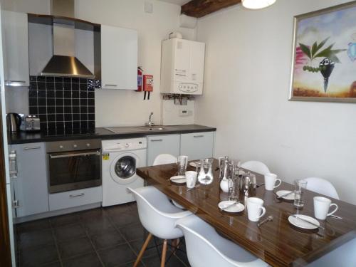 Castlemartyr Holiday Mews 3 bed - image 13