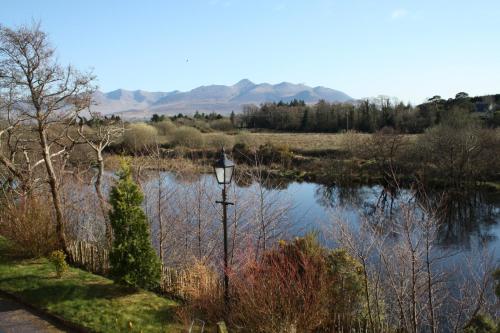 Grove Lodge Holiday Homes (2 Bed) - image 9